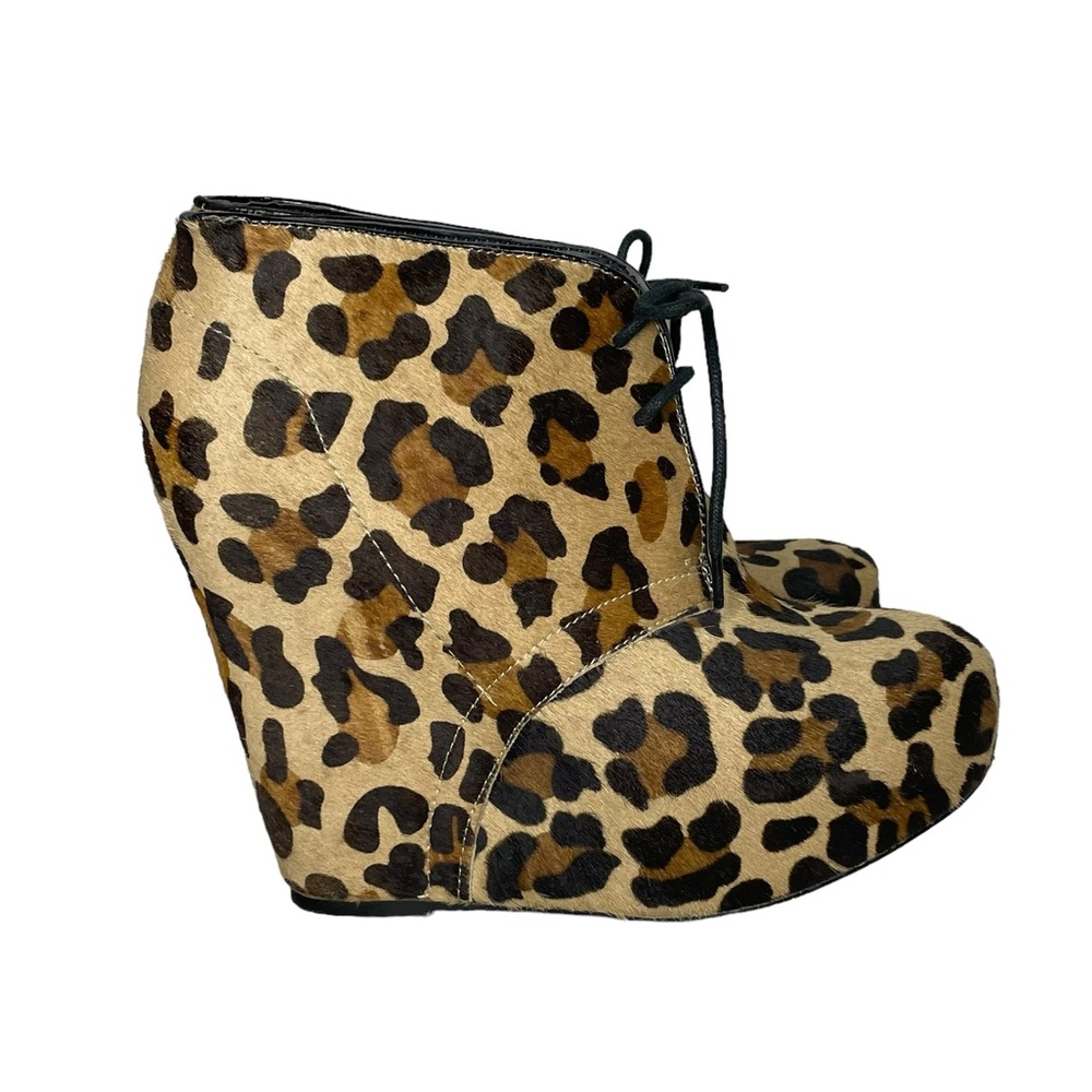 Steve Maddie Annnie 9.5 leopard wedge booties tan black